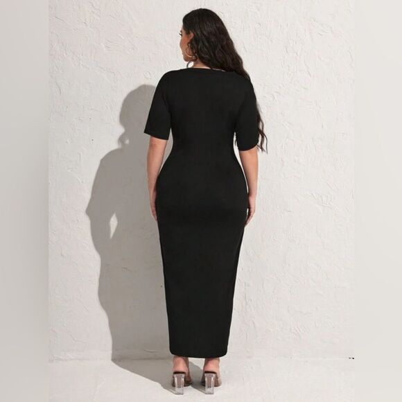 NWT SHEIN SXY Plus Size 2XL Casual Solid Color Black Slim Fit Short Sleeve Dress - Picture 2 of 7